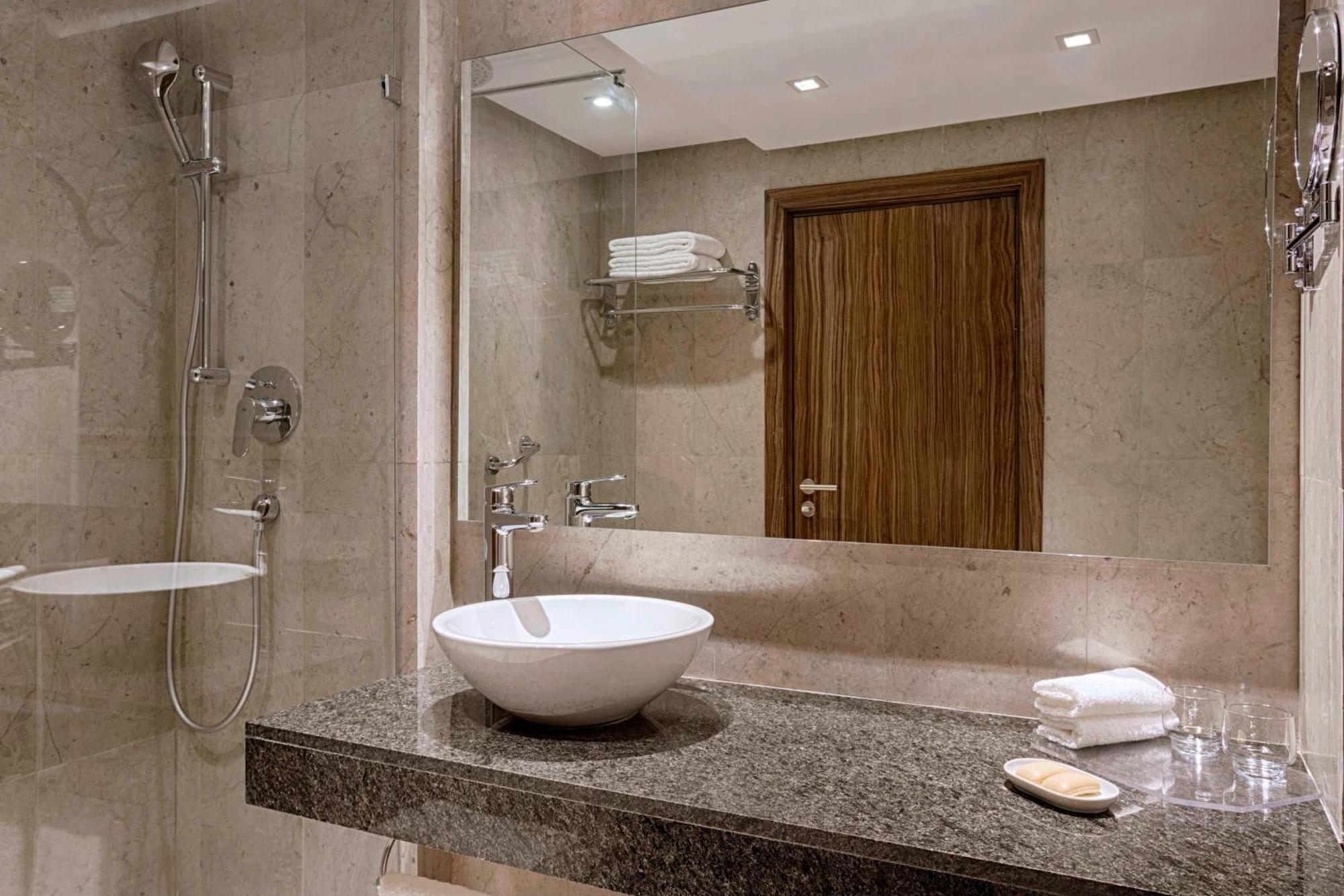 Sheraton 5*